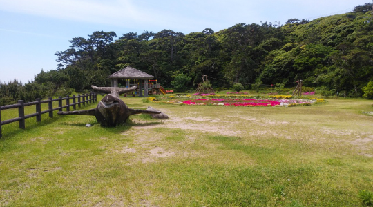 式根島 小の口公園